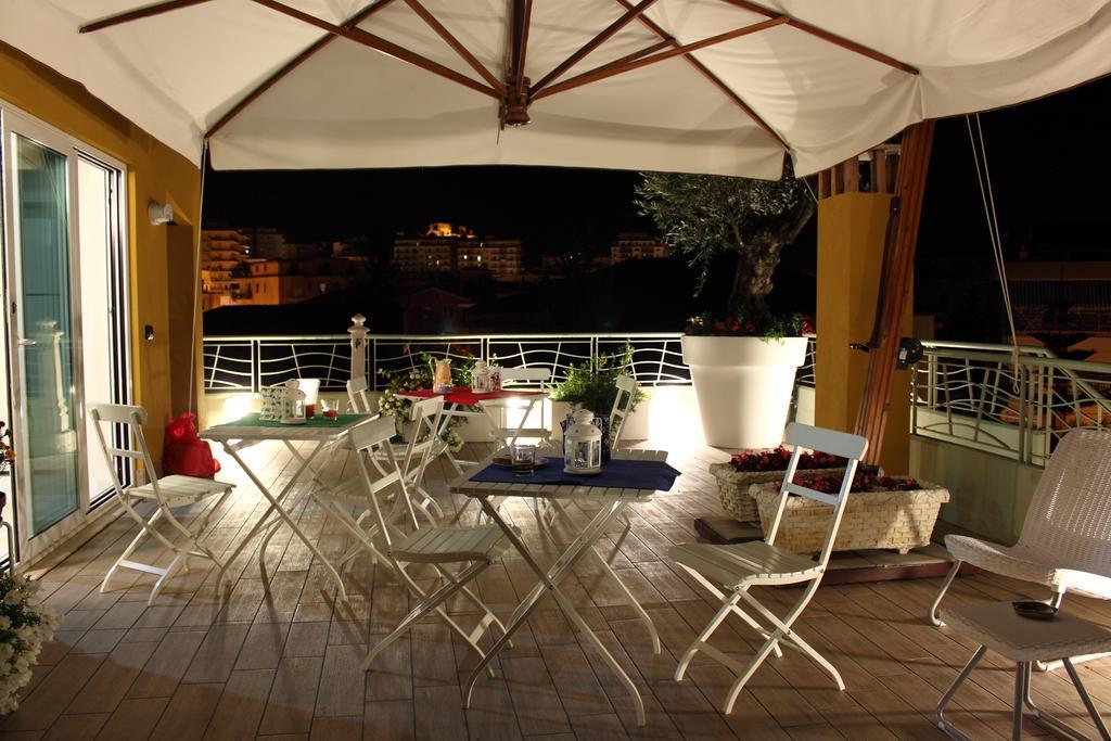 B&B I Fiori Del Mare Agropoli Exteriör bild