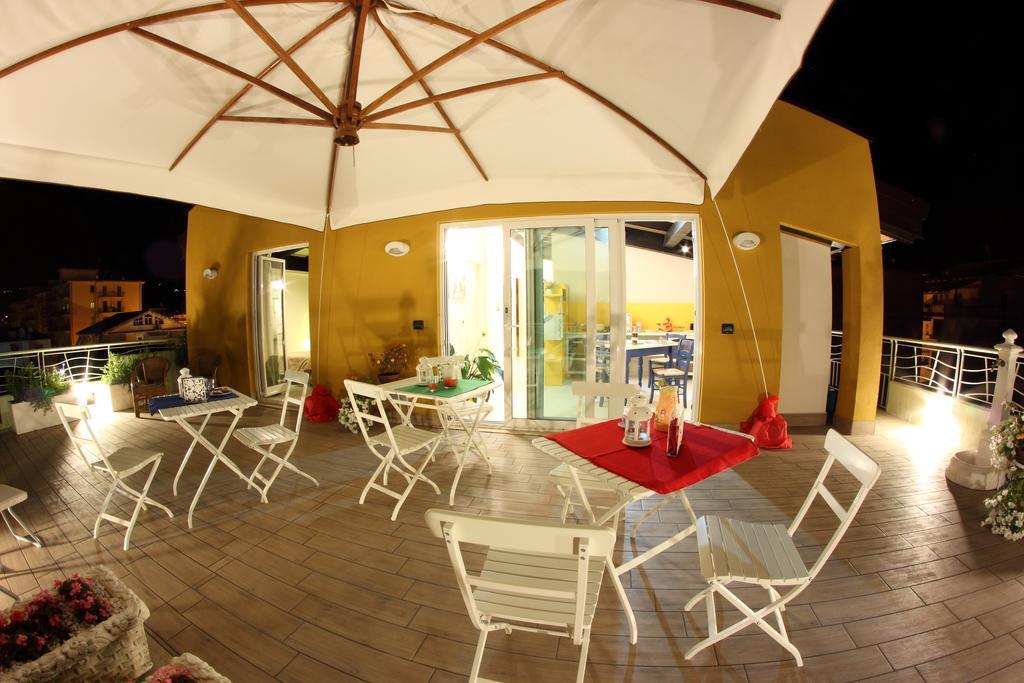 B&B I Fiori Del Mare Agropoli Exteriör bild