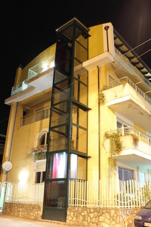 B&B I Fiori Del Mare Agropoli Exteriör bild